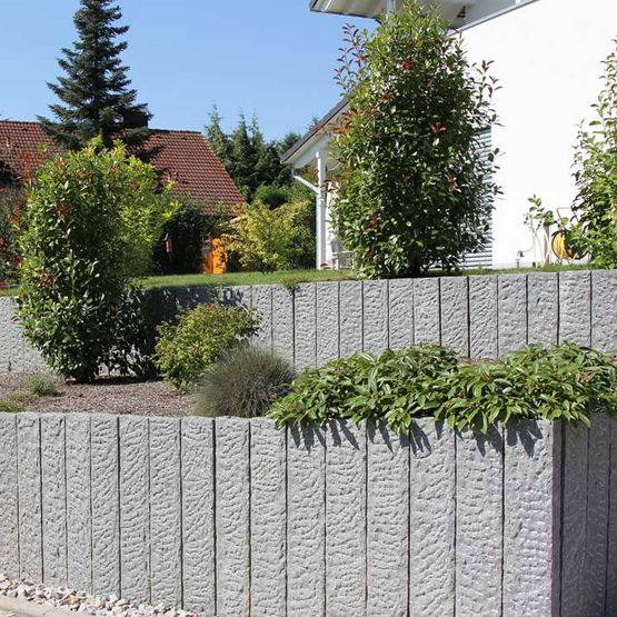 Mauern und Sichtschutz